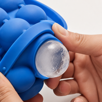 IceSphere Pro – Cubitera y Cubo de Hielo 2 en 1 de Silicona 3